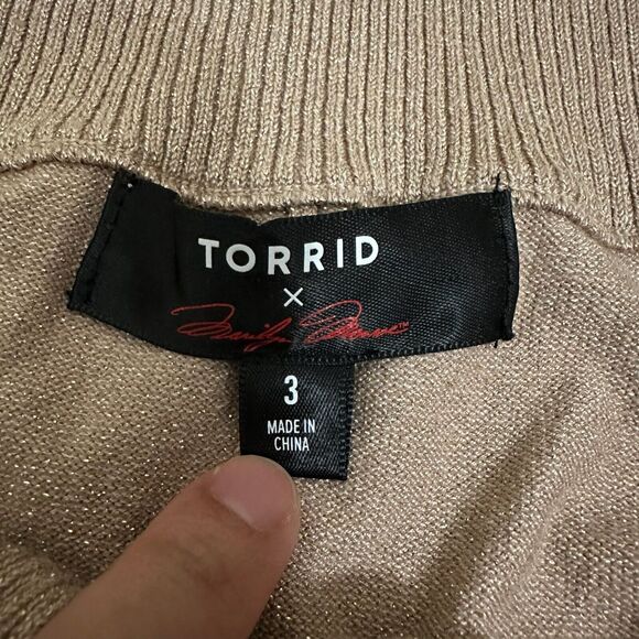 TORRID MARILYN MONROE Mini Fluted Sweater Dress Beige Metallic - Picture 8 of 12